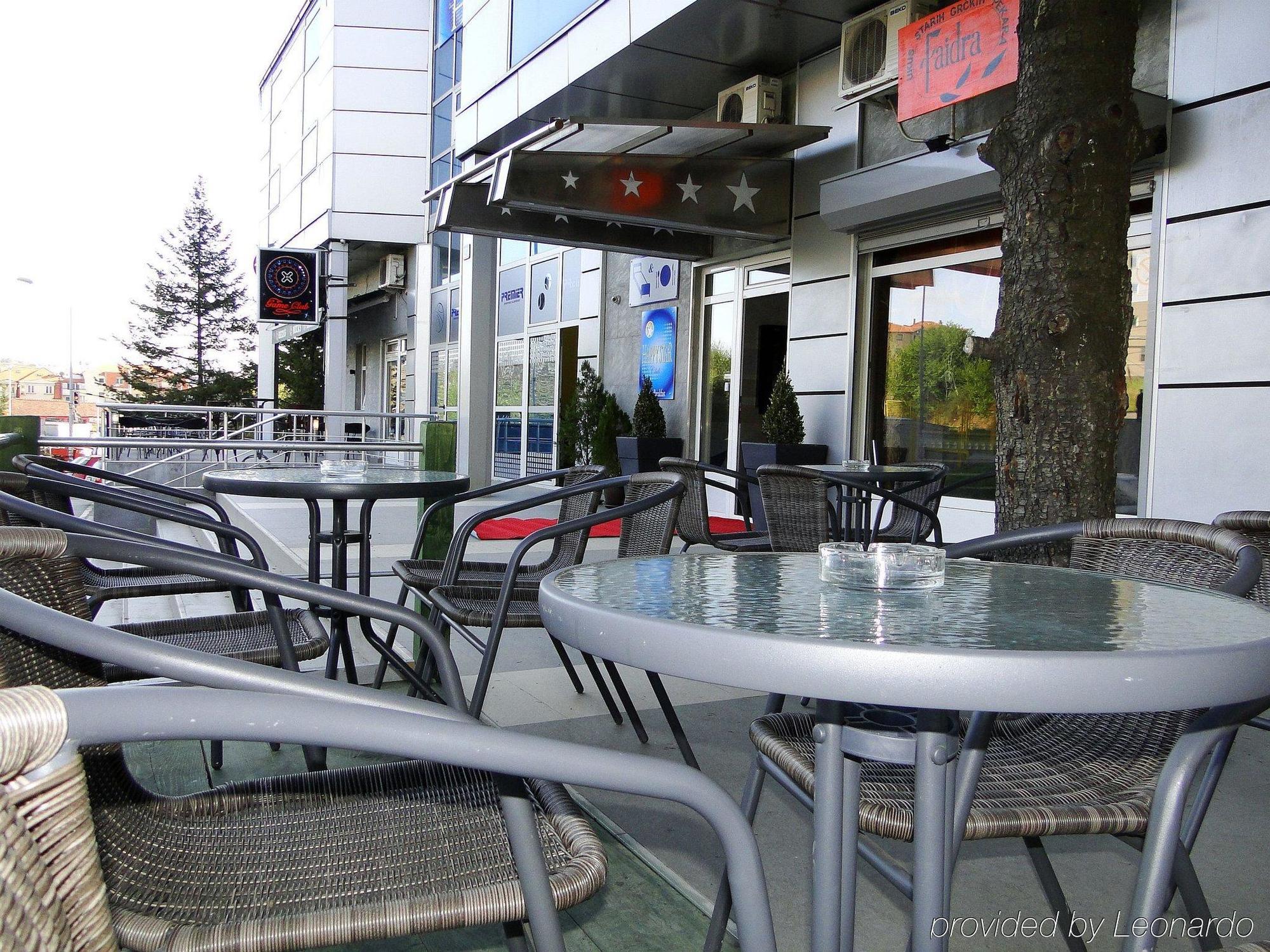 Happy Star Club Hotel Belgrade Exterior photo