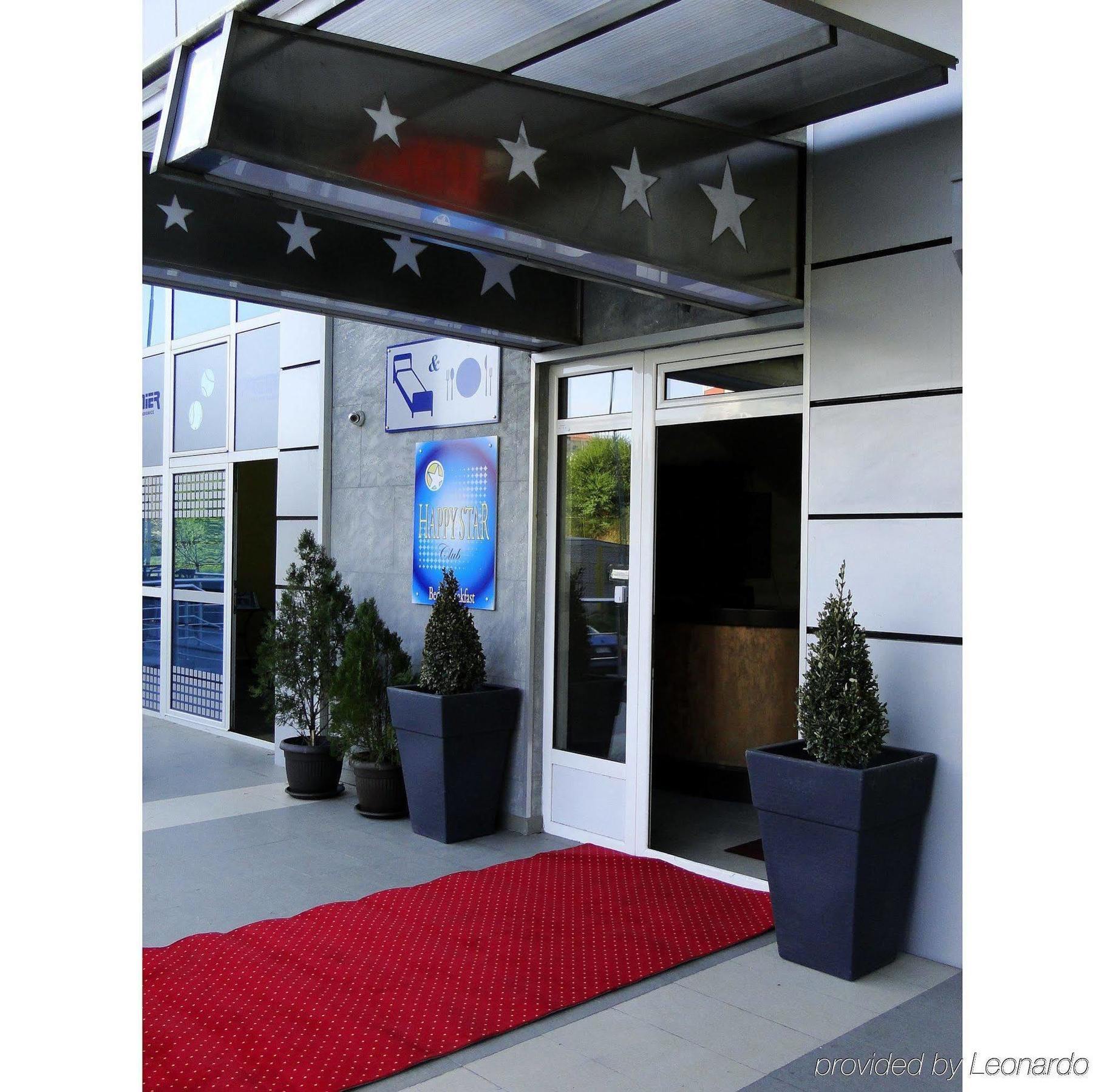 Happy Star Club Hotel Belgrade Exterior photo