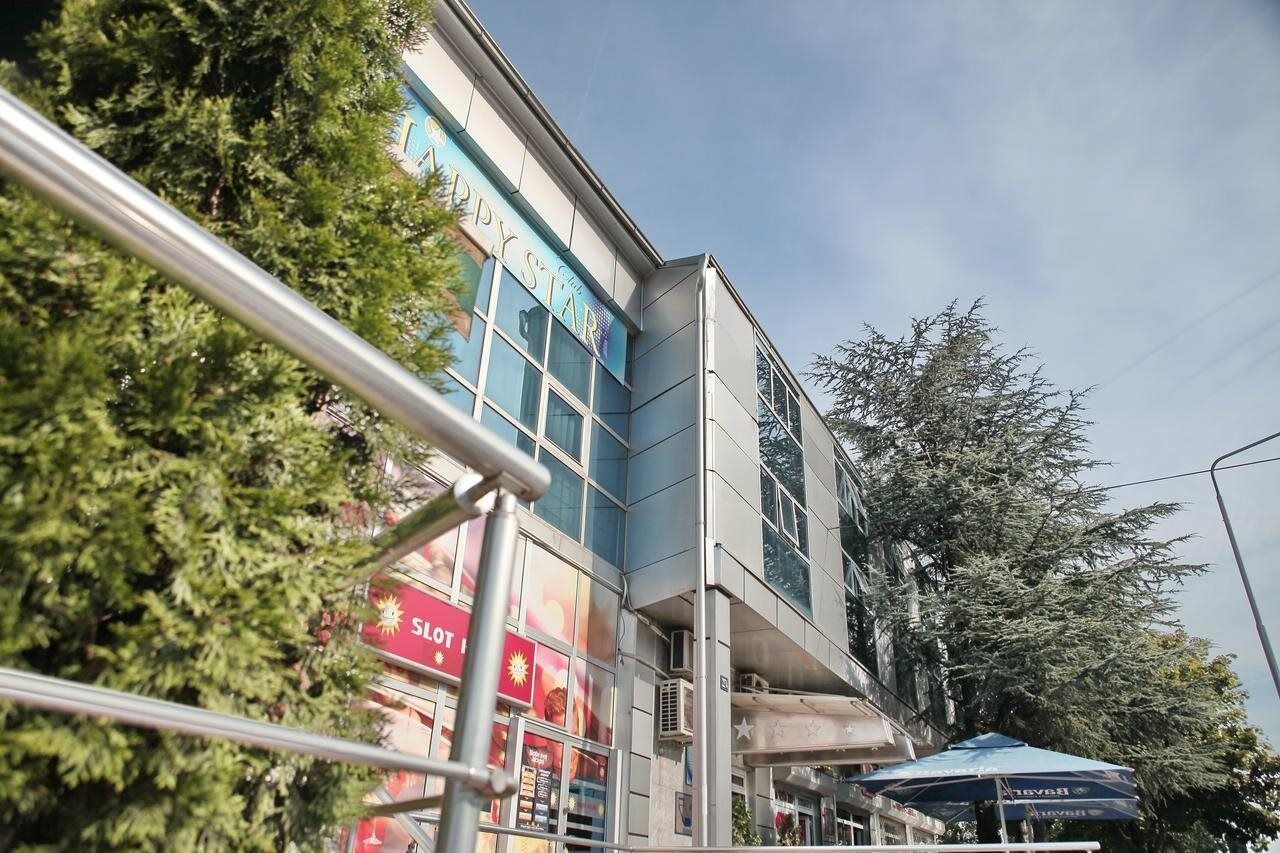 Happy Star Club Hotel Belgrade Exterior photo